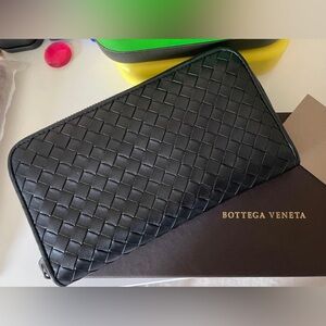 Bottega Veneta Black Zipper Wallet with Box